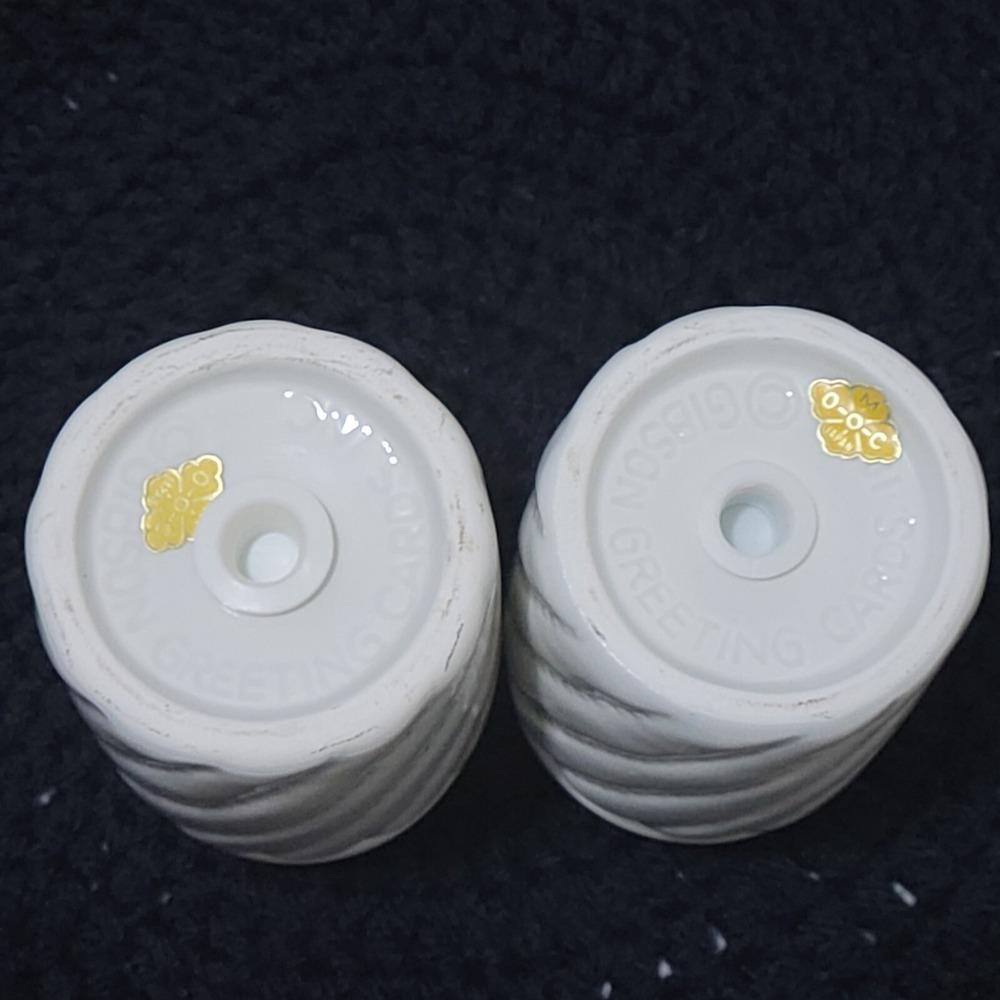 Vtg Gibon Salt Pepper Shakers 3.25" White Farm Barn Ducks Chickens Handpainted - Picture 6 of 9